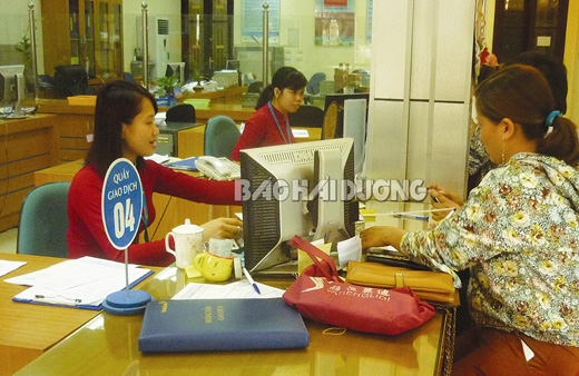 Ngân hàng chật vật 