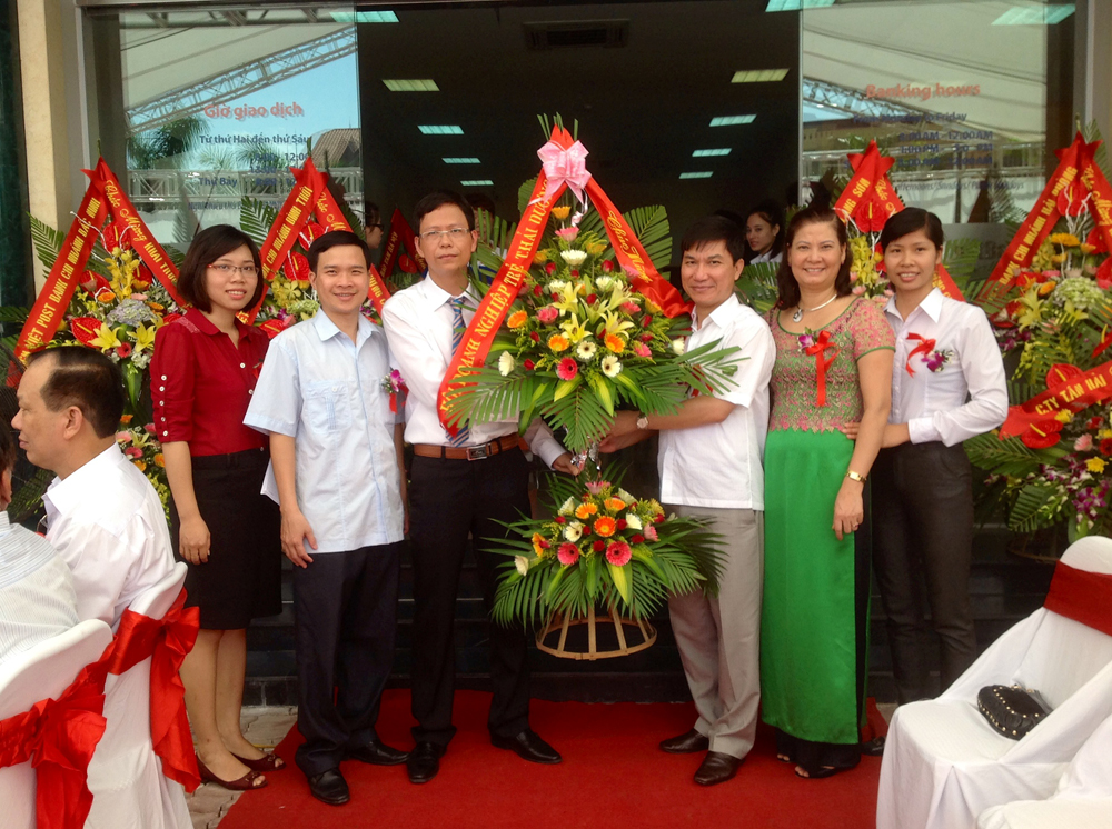 Khai trương Ngân hang LienVietPostBank Chi nhánh Hải Dương